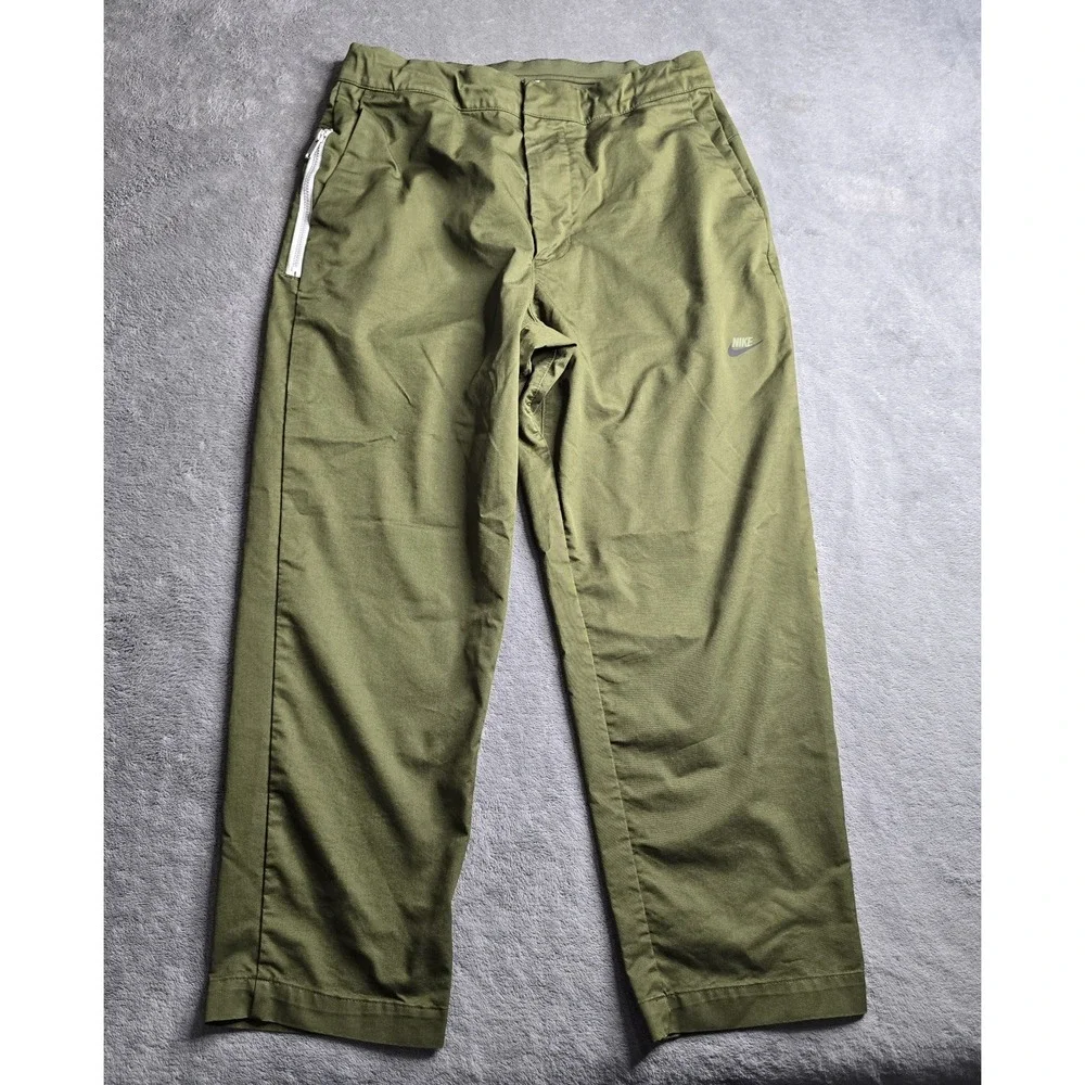 Nike Sportswear Essentials Unlined Cropped Pants Mens 30 Medium Green 25